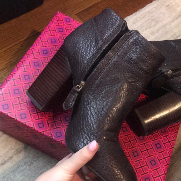 Women Tory Burch Boots. Worn once. Like new! - Picture 3 of 11